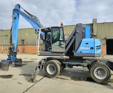 2016 Fuchs MHL Material Handler