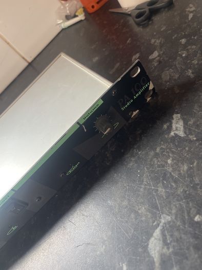 Mam pa100 studio amplifier