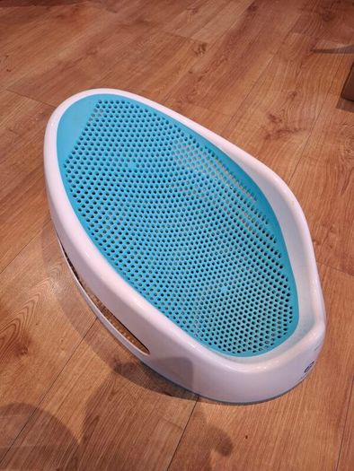 Baby bath support