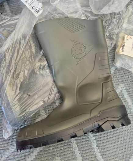 Dunlop Size10 Waterproof wellington boots