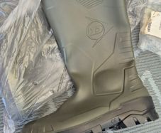 Dunlop Size10 Waterproof wellington boots