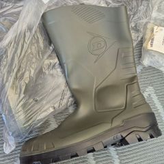 Dunlop Size10 Waterproof wellington boots