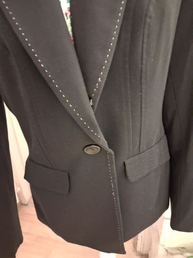 Fitted Black Blazer
