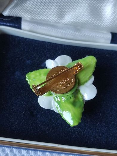 Vintage Coalport brooch