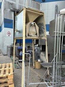 Wakely 360 Roller Mill plus 10kg tip scale weigher