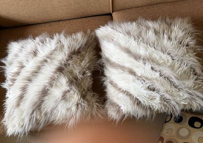 Selection of cushions.