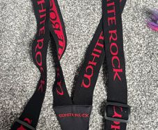 Braces for ski pants
