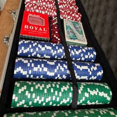 Poker Chips with Case