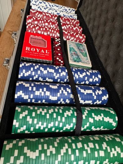 Poker Chips with Case