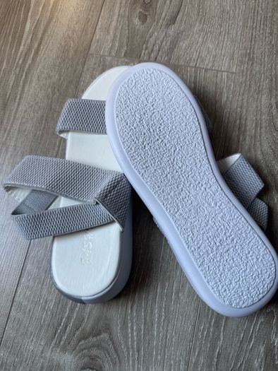 women's sandals