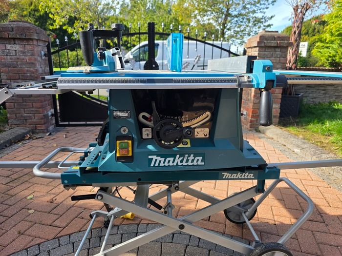 Makita Table Saw and Stand