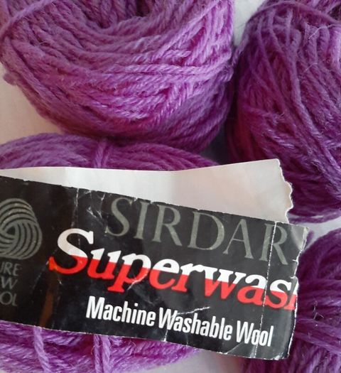 new 100% wool knitting/crafts/crochet