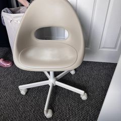 desk chair