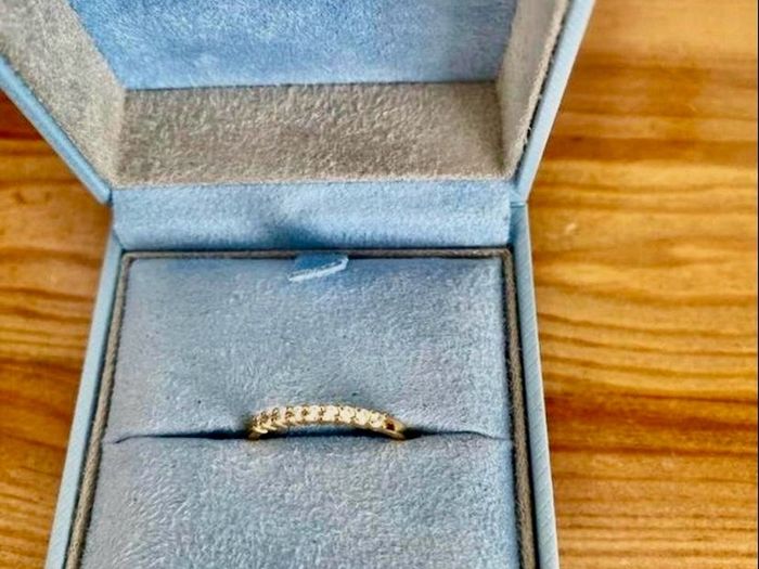 9ct gold eternity ring