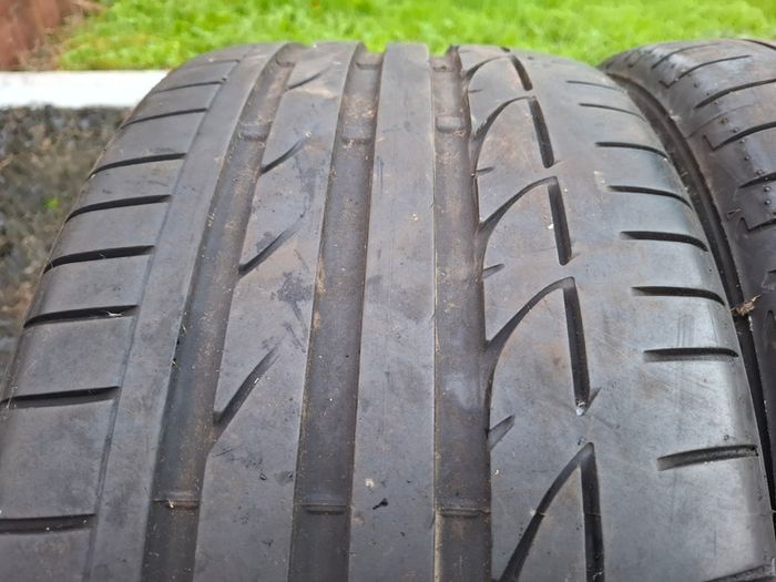 2x 255/40/18 Bridgestone run flat