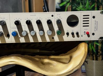 TLA 5051 Valve Preamp