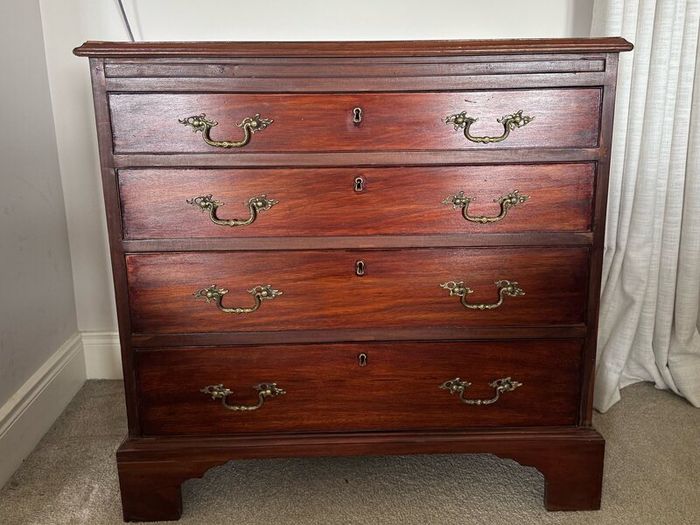 Mahogany 4-Drawer Chest of Drawers  Brass Handles