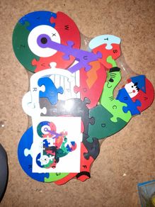 Wooden number/alphabet puzzle
