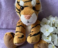 Russ Berrie Shining Stars Tiger Plush 8"