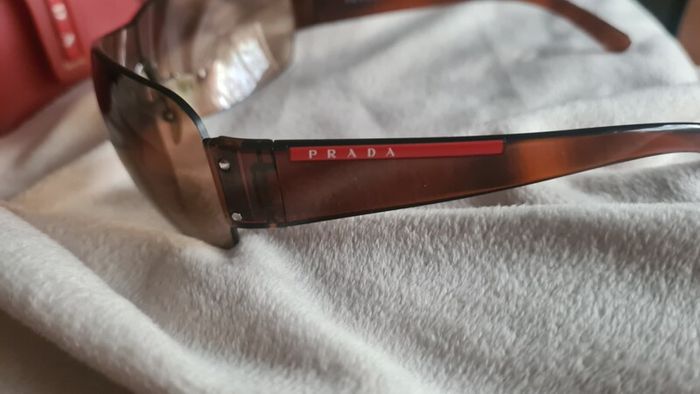 Prada ,unisex
