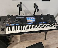 Yamaha Genos