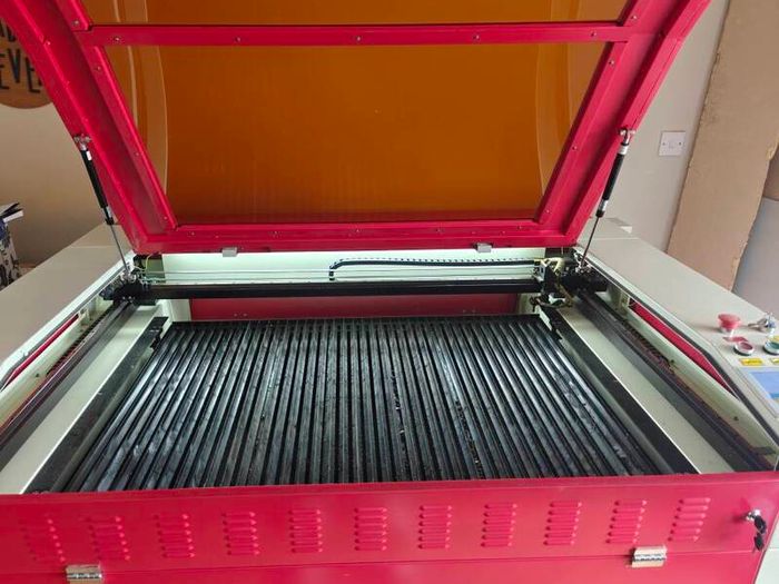 Laser Cutting Machine