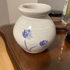 Stephen Pearce/ Shanagarry Celebration mini barrel pottery vase