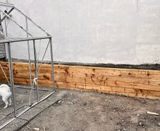 Timber sleeper retaining wall / Raise sleeper planter