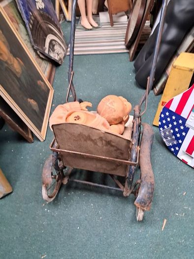 Antique Childs Pram @Doll