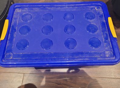 Storage box