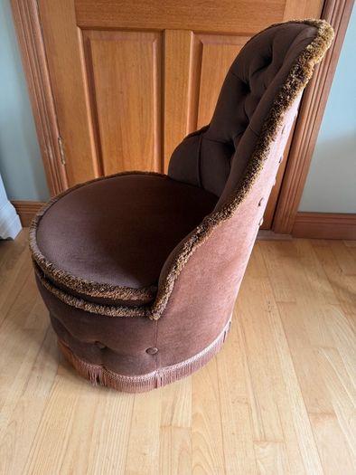 Genuine Vintage Slipper /Tub Brown Bedroom Chair