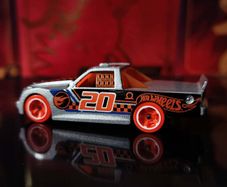 Circle Trucker ! TREASURE HUNT ! from Track Stars Series ! 2010 ! Hot Wheels ! Mattel !