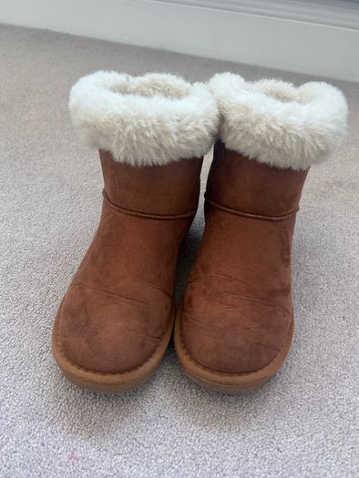 CONGUITOS Ugg style boots