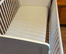 cotbed