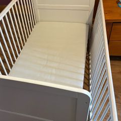 cotbed