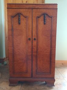 Antique drinks/cocktail cabinet