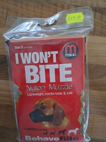 "I wont bite" nylon muzzle for dog