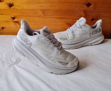 Hoka clifton 9 white Size 10 eu 44.5 in excellent condition
