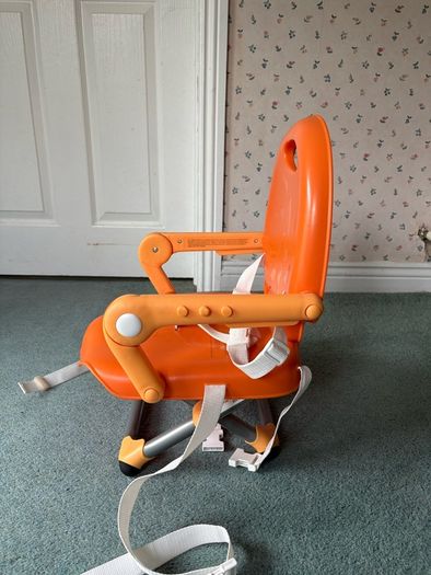 Portable baby chair
