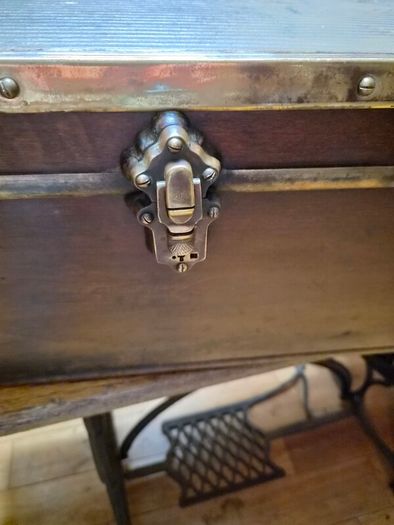 Vintage Shoe Shine box