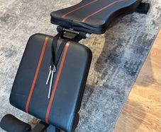 FLYBIRD Adjustable Weight Bench Compact & Foldable Excellent Condition