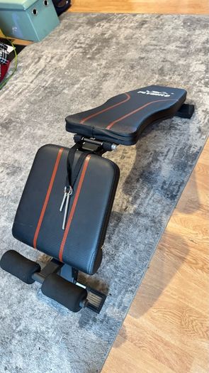 FLYBIRD Adjustable Weight Bench Compact & Foldable Excellent Condition