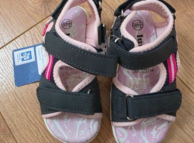 Kids footwear/sandals - size 25 New