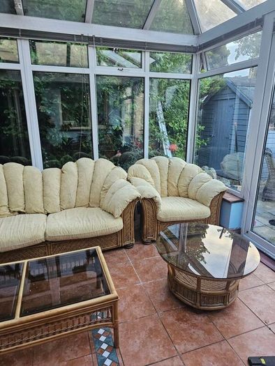 9 piece Conservatory/Sunroom Furniture set