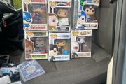 figurines