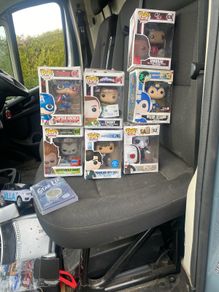 figurines