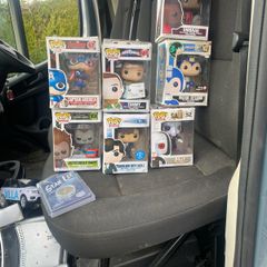 figurines