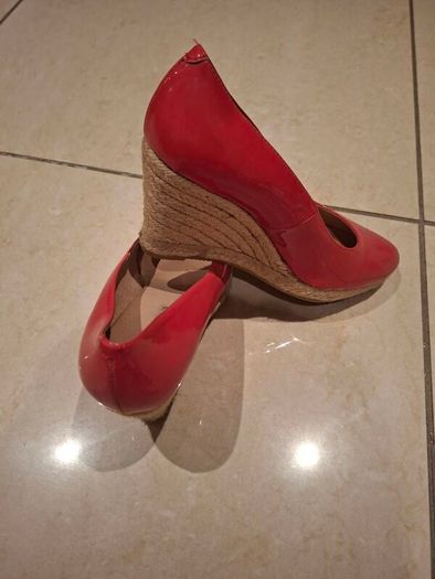 Ladies Shoes Size 40 Coral Wedges