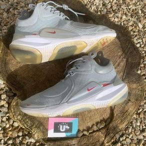 Premium Nike Air Joyride CC3 Silver