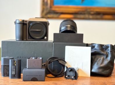 Hasselblad X1D II + XCD 4/45p + Extras